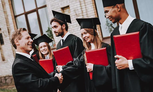 出国留学攻读硕士，商科还是那么热吗？-南海国际学分银行