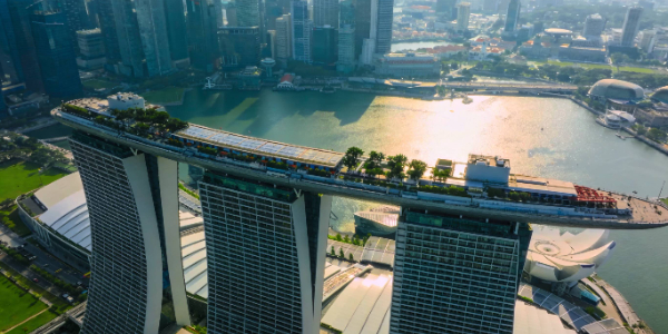 如果孩子第一次出國，新加坡可能是最容易適應(yīng)的地方